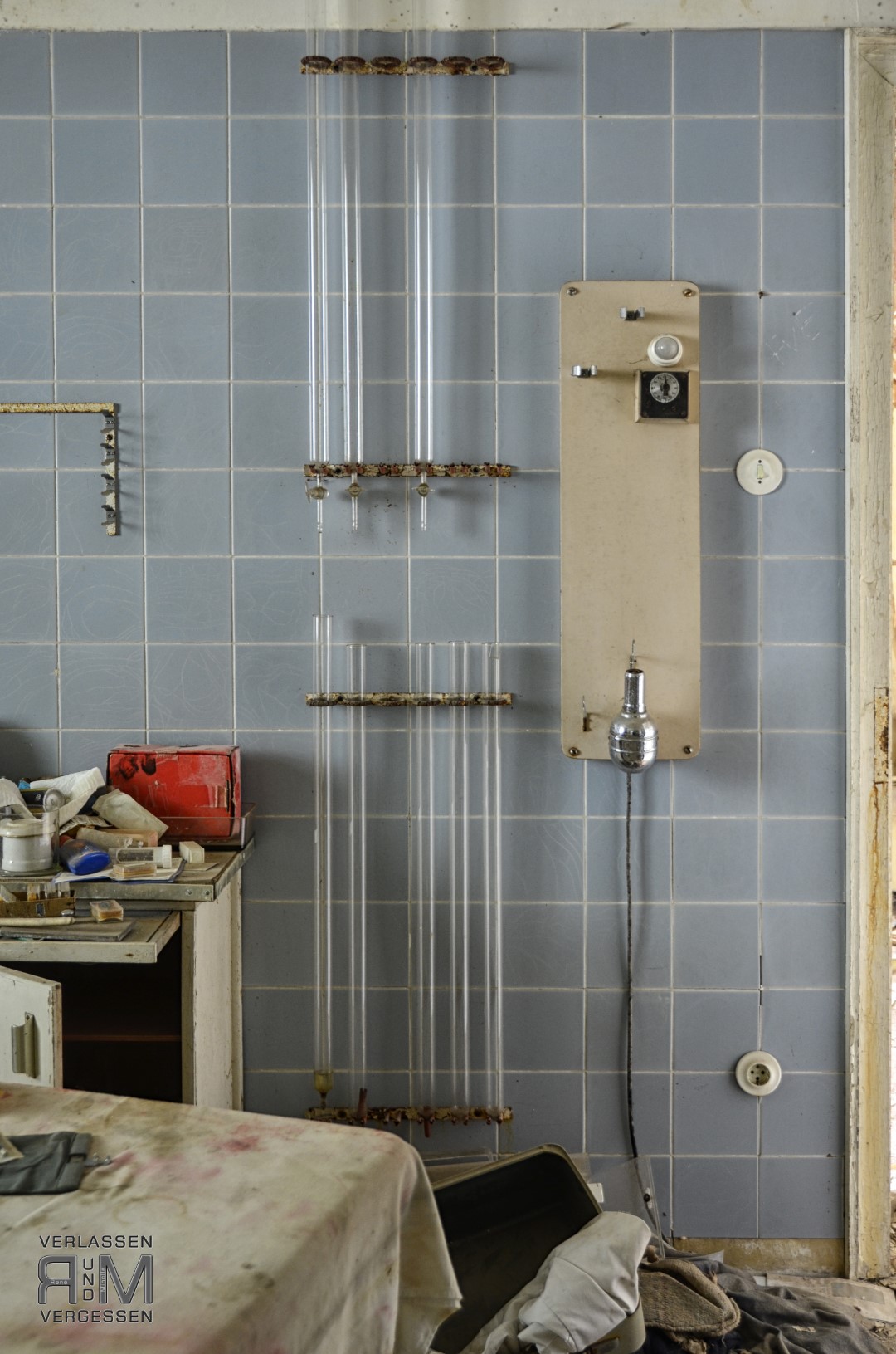  REN3837b